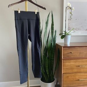 LuLuLemon Invigorate High-Rise Crop 25"